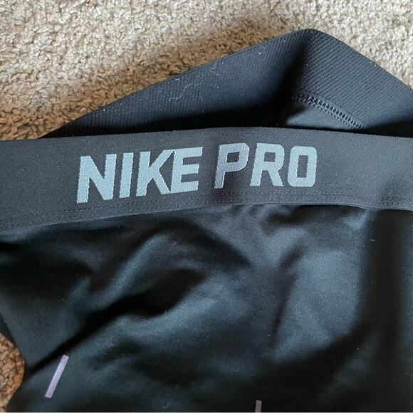 Nike Women's Linear Rain Dri-Fit Nike Pro Capri Leggings Size M - Picture 8 of 10